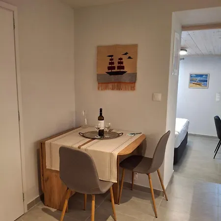 Apartamento Trikeri *
