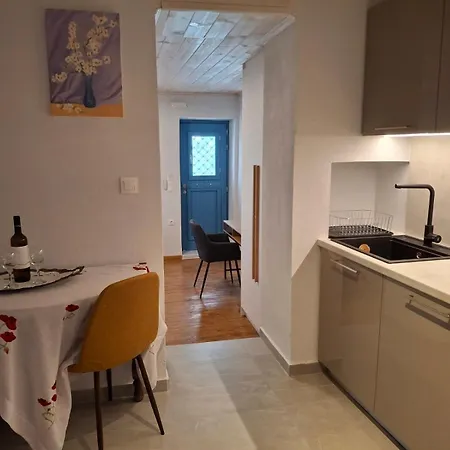 Trikeri Apartamento