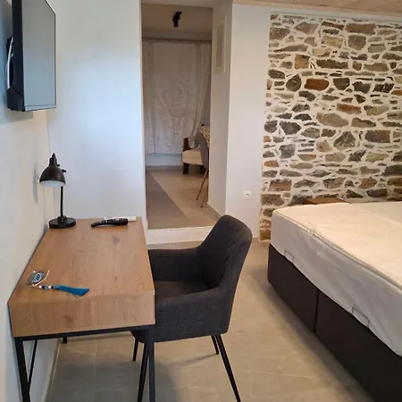 Apartamento Trikeri *